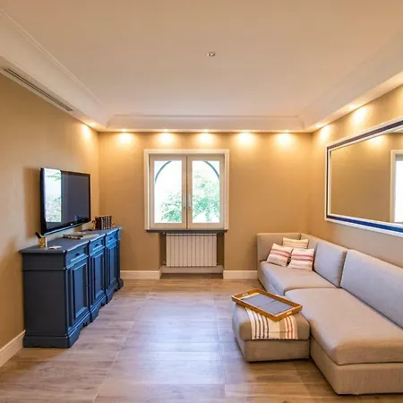 Ferienhaus Le Fratte Luxury Castellammare di Stabia